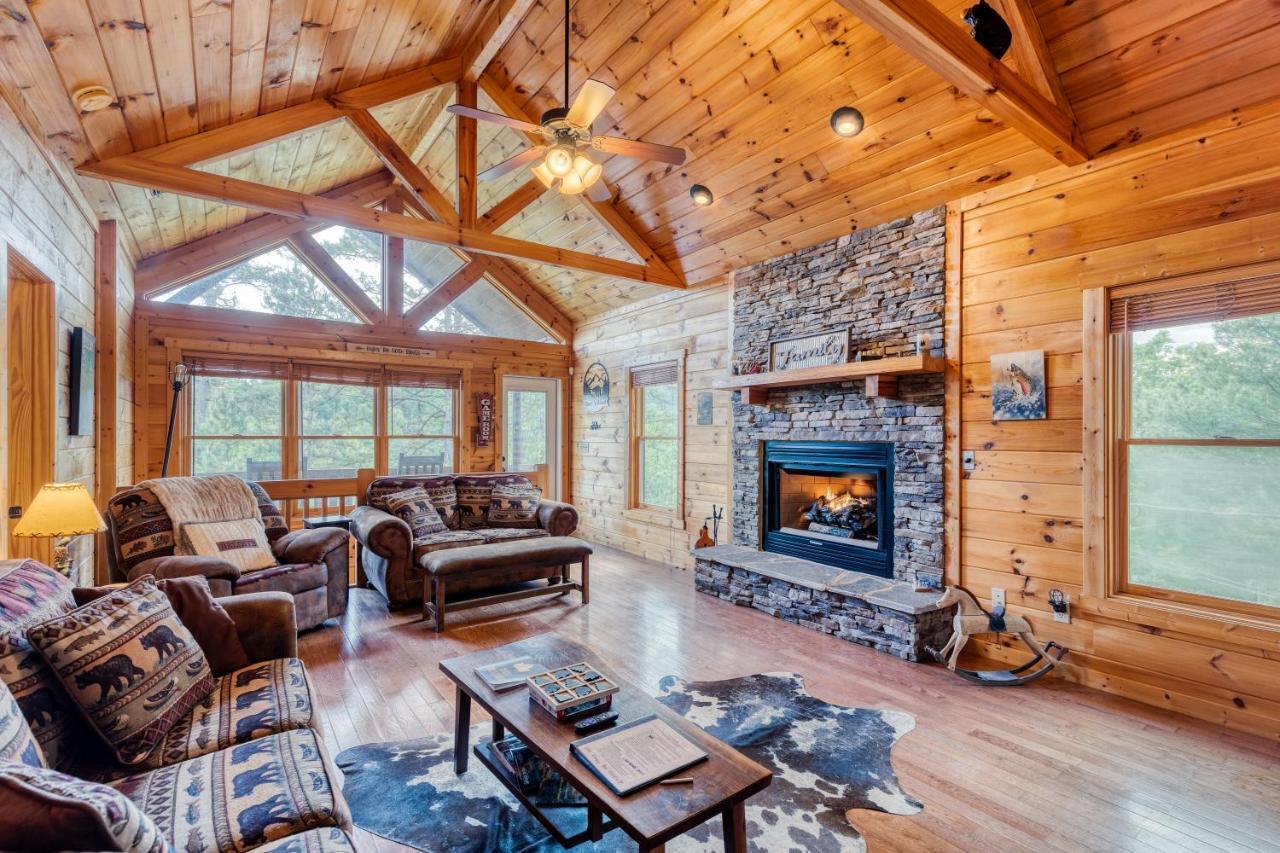 Trout N' About Your Blue Ridge Mountains Retreat, Hot Tub + Game Room! เอลลิเจย์ ภายนอก รูปภาพ