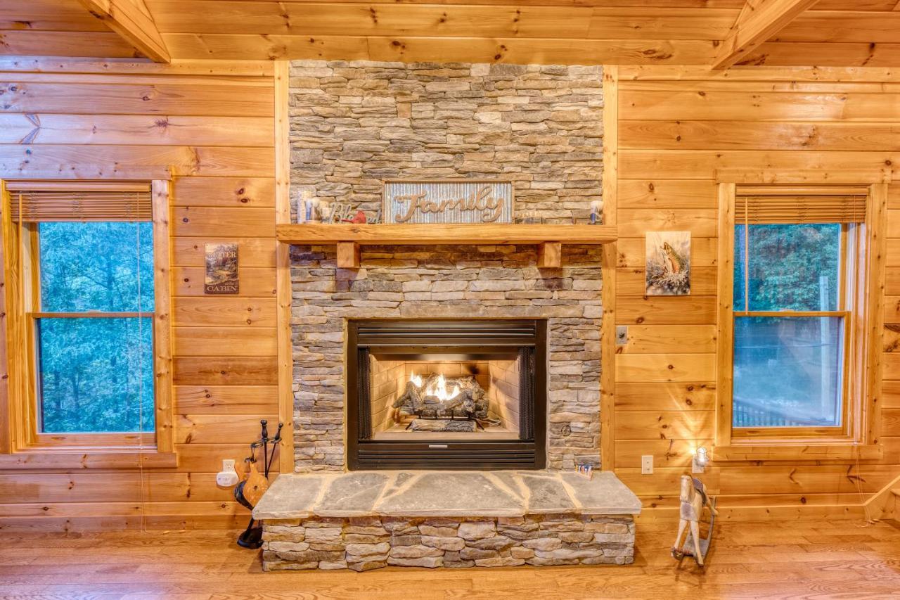 Trout N' About Your Blue Ridge Mountains Retreat, Hot Tub + Game Room! เอลลิเจย์ ภายนอก รูปภาพ