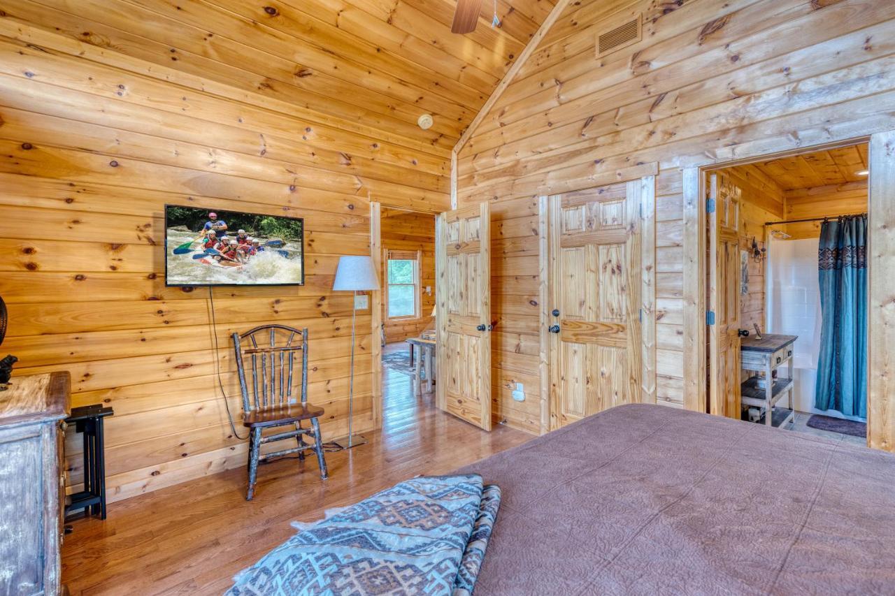 Trout N' About Your Blue Ridge Mountains Retreat, Hot Tub + Game Room! เอลลิเจย์ ภายนอก รูปภาพ