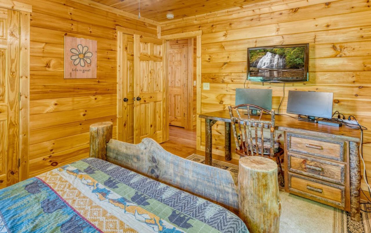 Trout N' About Your Blue Ridge Mountains Retreat, Hot Tub + Game Room! เอลลิเจย์ ภายนอก รูปภาพ