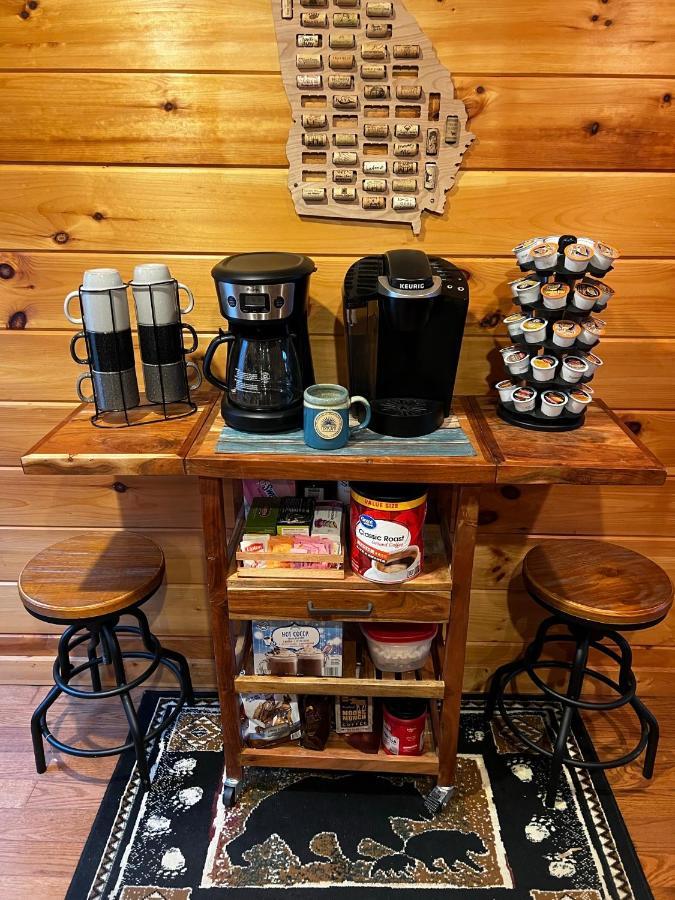 Trout N' About Your Blue Ridge Mountains Retreat, Hot Tub + Game Room! เอลลิเจย์ ภายนอก รูปภาพ